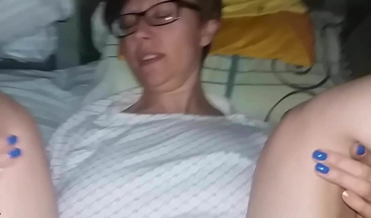 Муж и очкастая жена трахаются от первого лица