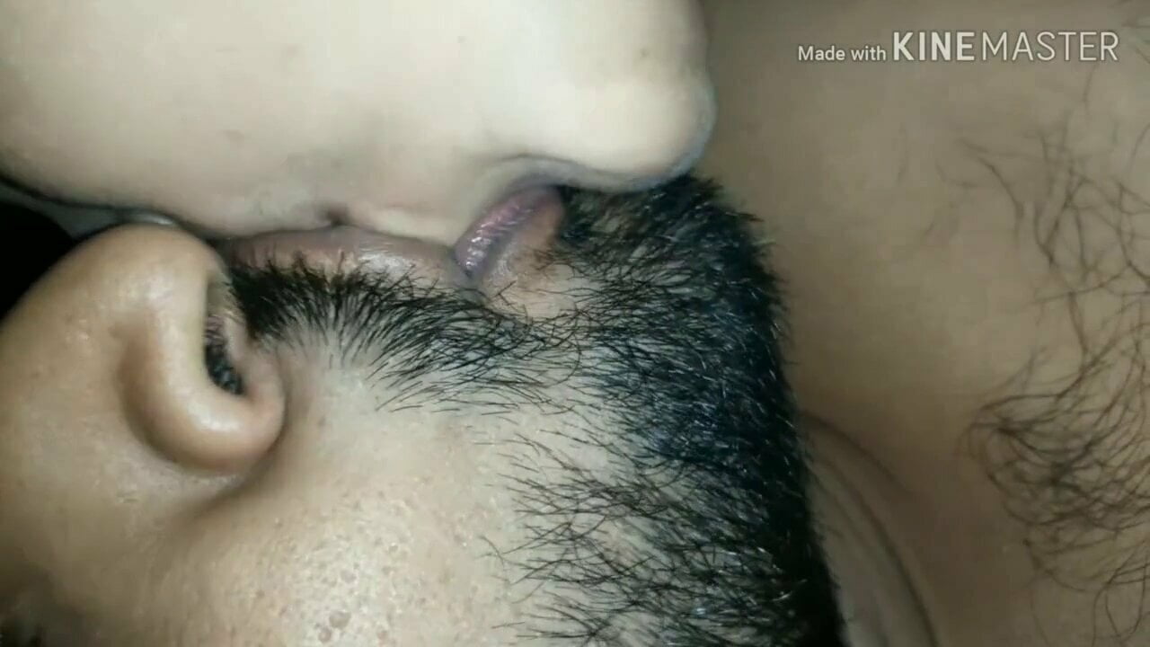 Армянка ебется со своим мужем перед камерой 