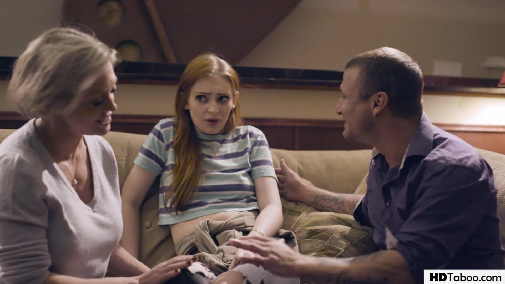 Мачеха и отчим склоняют приемную дочь к групповому сексу 