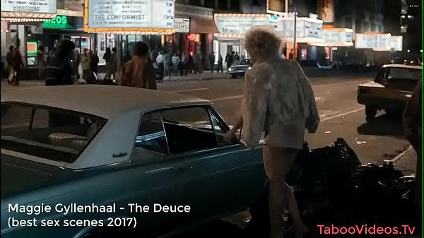 Блондинка получает сперму на лицо после киношного секса 